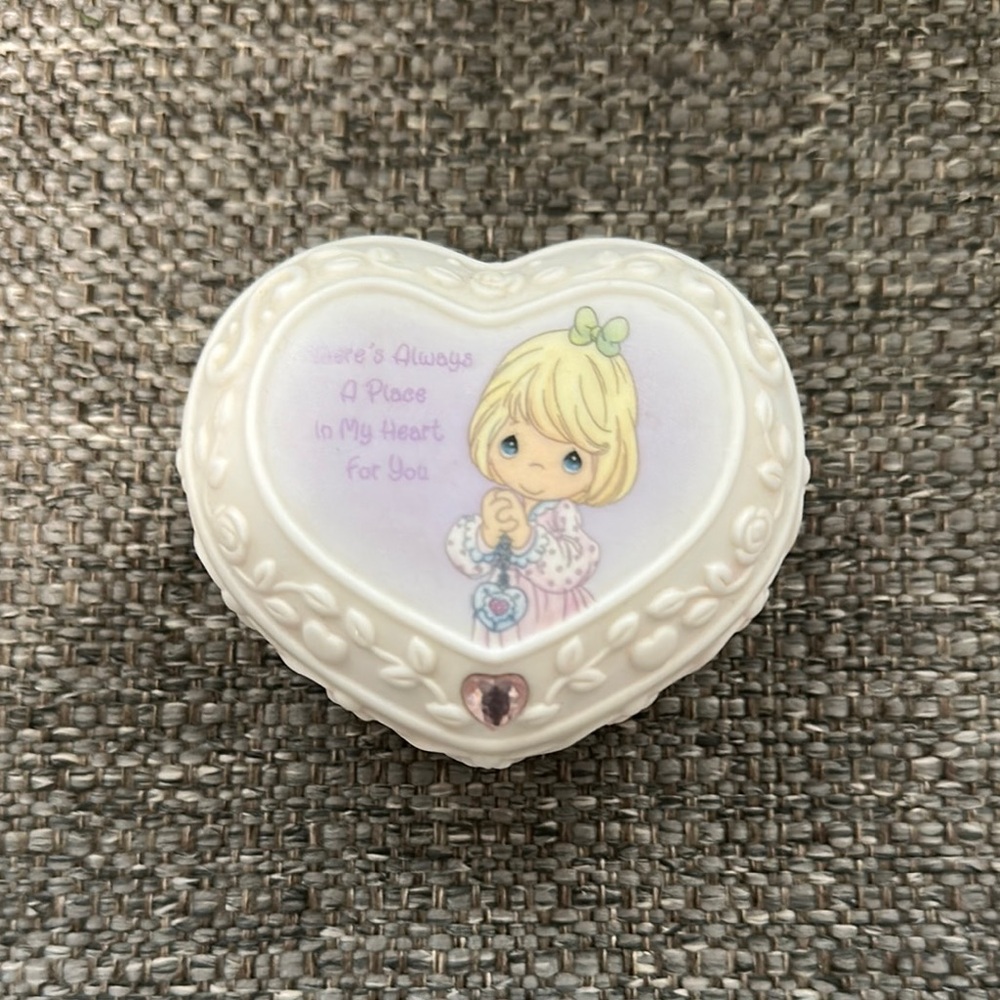 Precious Moments Heart-Shaped Trinket Box - Cream and purple